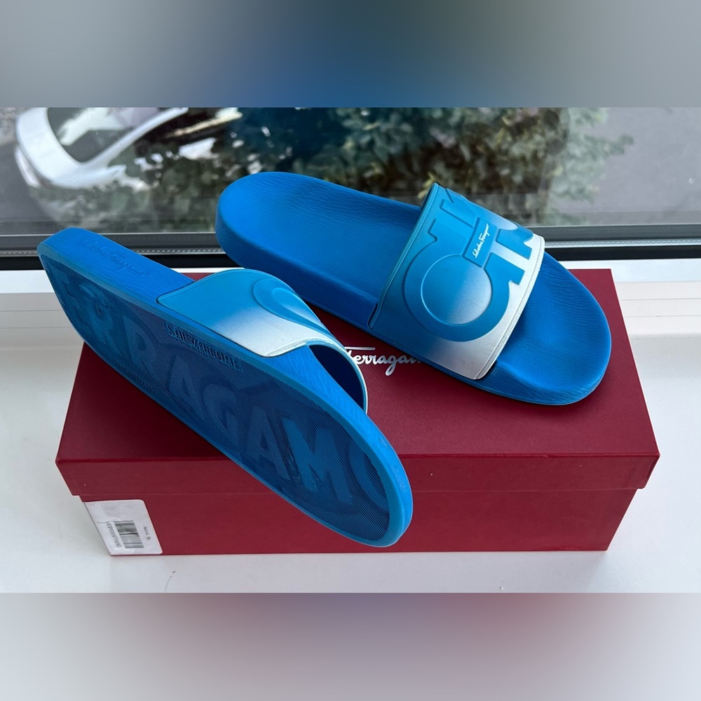 Men’s Salvatore Ferragamo Groove Slides Size 8